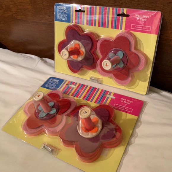 Restore & Restyle Kids Flower Wood Wall Pegs - 2 Sets - Picture 8 of 9